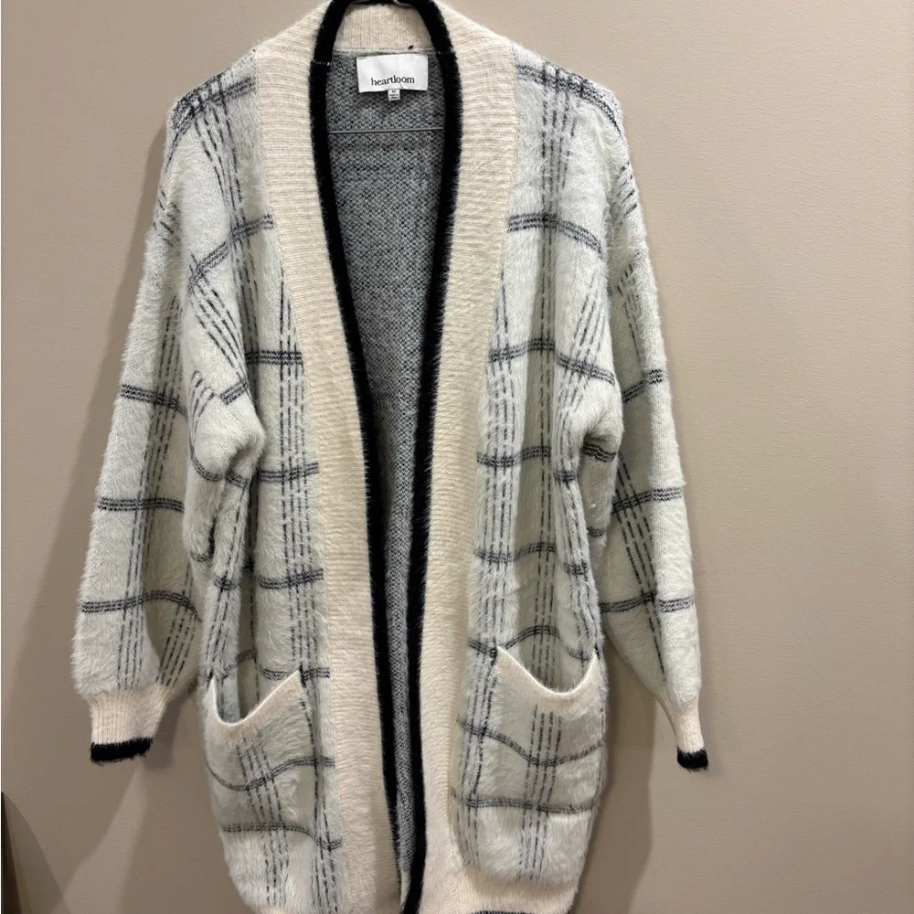 Heartloom Cream and Black Knit Cardigan - Picture 3 of 7
